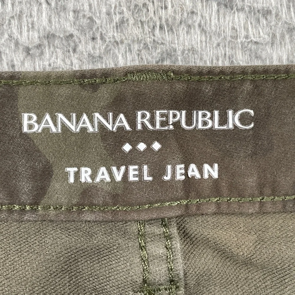 Banana Republic Travel Jean Mens 34x30 Green Camo Slim Fit Stretch Pants